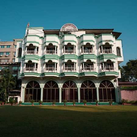 Hotel Girdhar Mahal Indore Exteriör bild